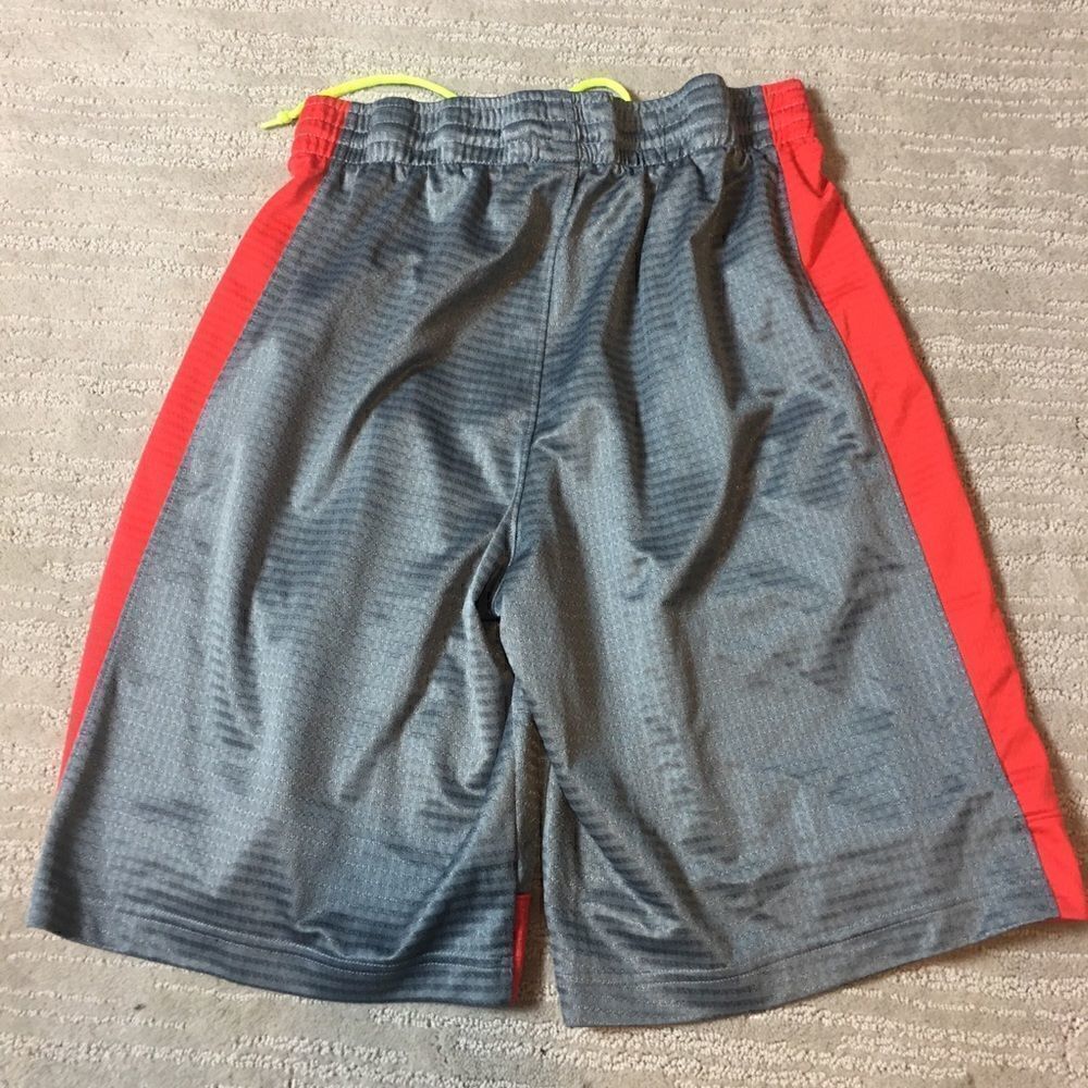 NIKE SHORT - Picture 3 of 6